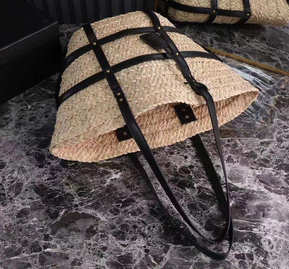 ラフィア 天然素材 手編み カゴバッグ 巾着 手提げ かごバッグ マニラヘンプヤーン  トートバッグ バケツ型 大容量 3枚目の画像