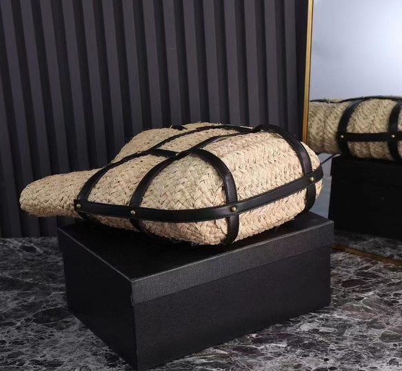 ラフィア 天然素材 手編み カゴバッグ 巾着 手提げ かごバッグ マニラヘンプヤーン  トートバッグ バケツ型 大容量 5枚目の画像