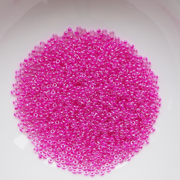 特小ビーズ バラパック  209 中染ラスターダークピンク 1枚目の画像