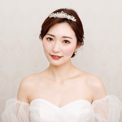 ティアラ 小さめ　ウェディング　ブライダル　花嫁　結婚式　ヘッドドレス　ティアラ　ビジュー　コーム T58 4枚目の画像