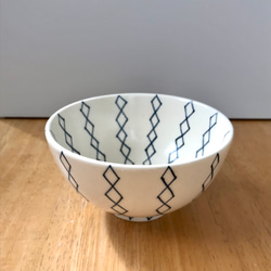 茶碗(小)　菱連紋　染付 1枚目の画像