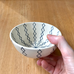 茶碗(小)　菱連紋　染付 3枚目の画像