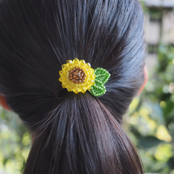 ✨ビーズ刺繍のヘアゴム　ひまわり　Girasole✨ 1枚目の画像