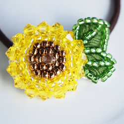 ✨ビーズ刺繍のヘアゴム　ひまわり　Girasole✨ 2枚目の画像