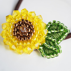 ✨ビーズ刺繍のヘアゴム　ひまわり　Girasole✨ 6枚目の画像