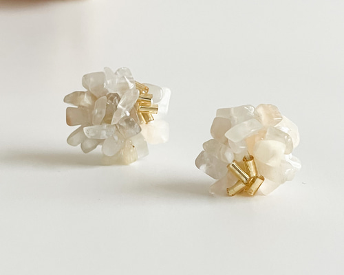 シルバーシャインムーンストーン　ハンドメイド　ピアス　天然石　イヤリング シルバーシャインムーンストーン ハンドメイド ピアス 天然石