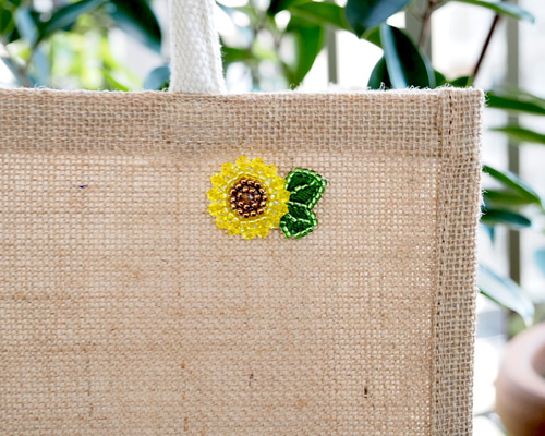みの 洋梨 プルーン ひまわり ビーズ 刺繍ブローチ 282462b0f76b4c568f6410bee9facc