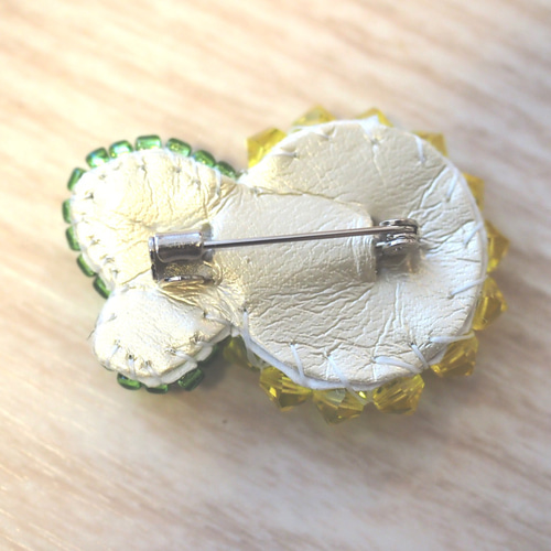 みの 洋梨 プルーン ひまわり ビーズ 刺繍ブローチ 893efa480dd5e5d0692e96f9fd2eae