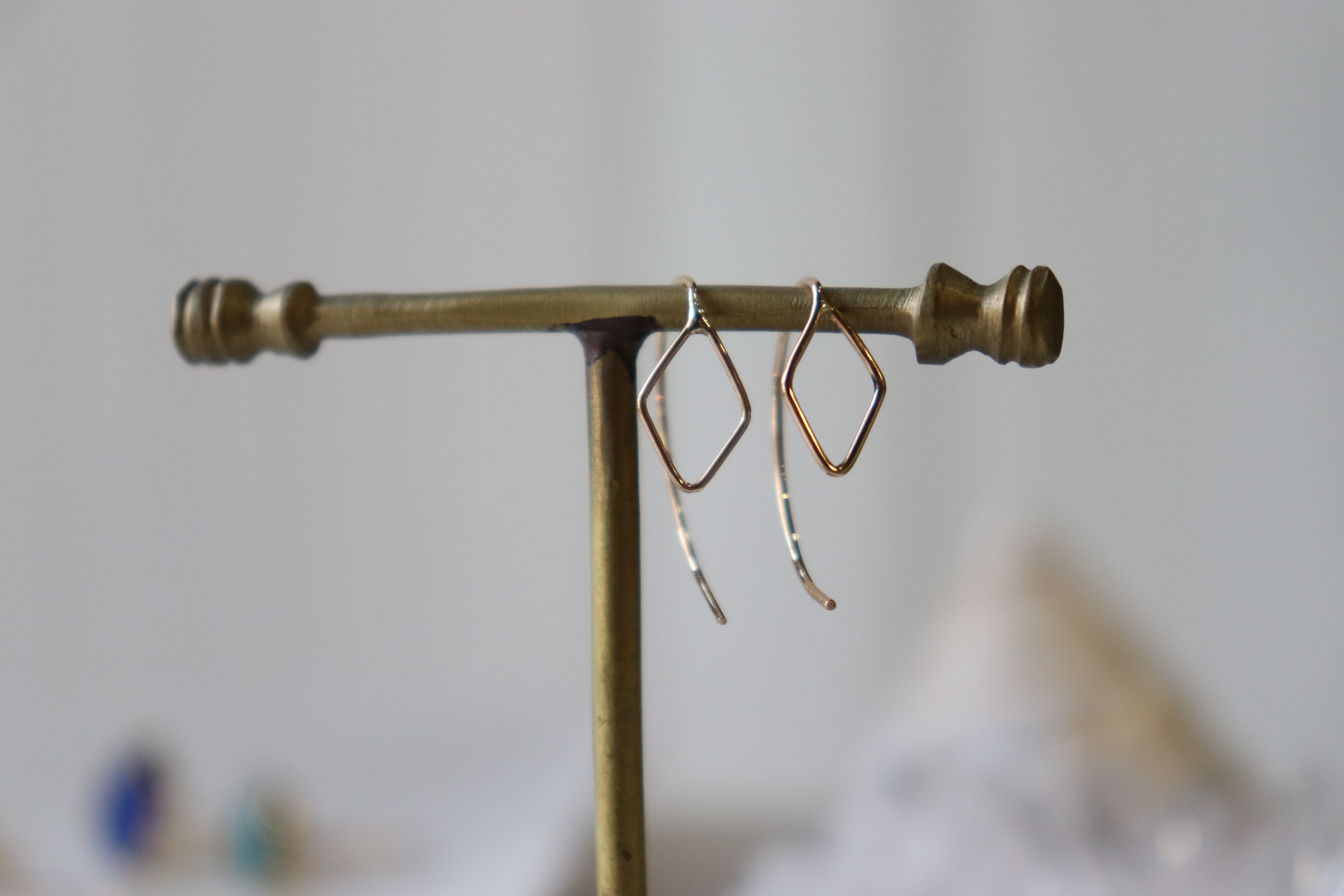 《k18YG》lozenge/ダイヤフックピアス〜toujours series