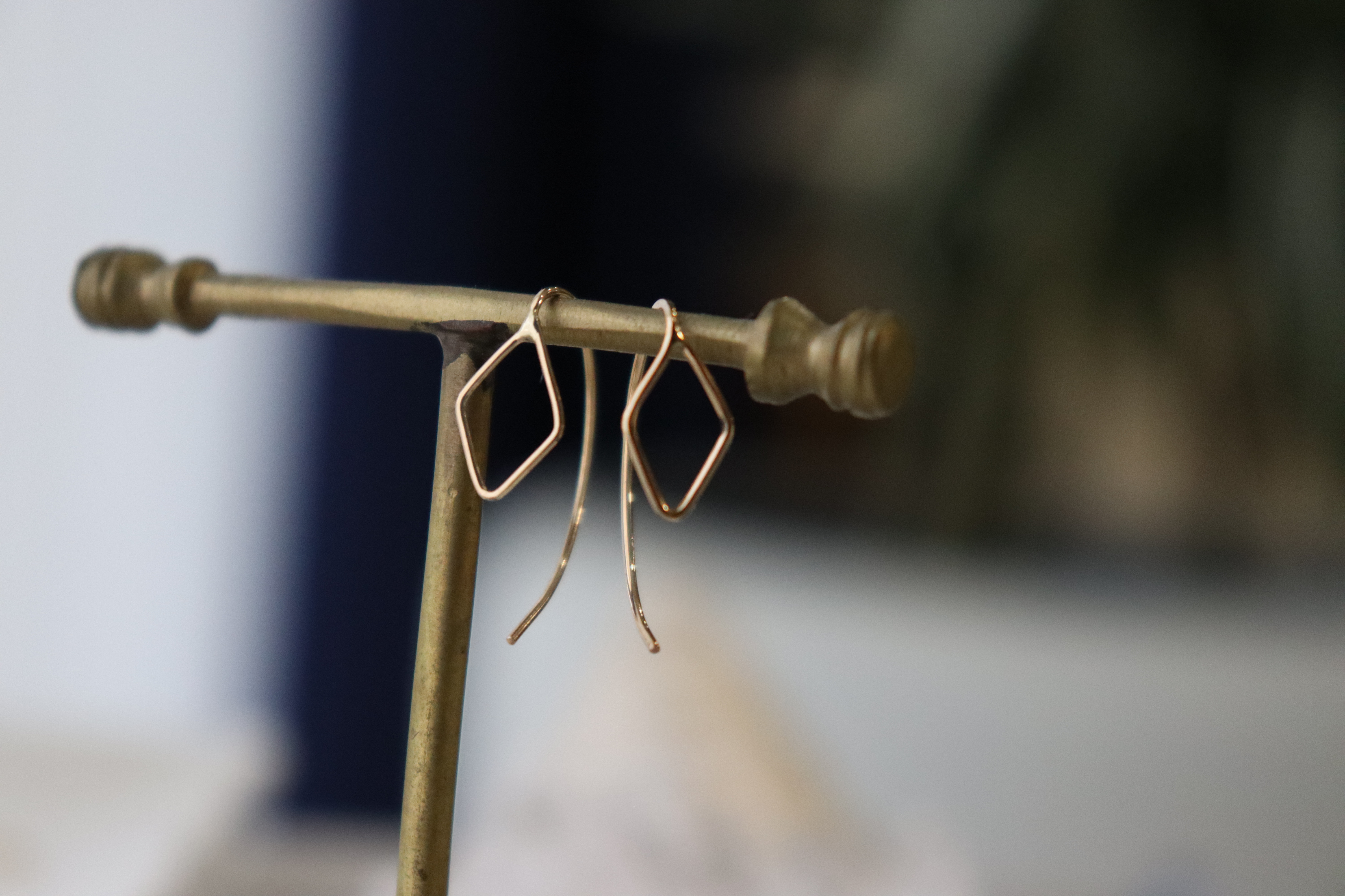 《k18YG》lozenge/ダイヤフックピアス〜toujours series