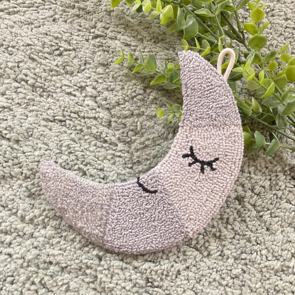 【送料込み】三日月　ウォールアート　壁飾り　インテリア　毛糸　刺繍　ナチュラル　夜　子供部屋　寝室　玄関　ギフト　 3枚目の画像