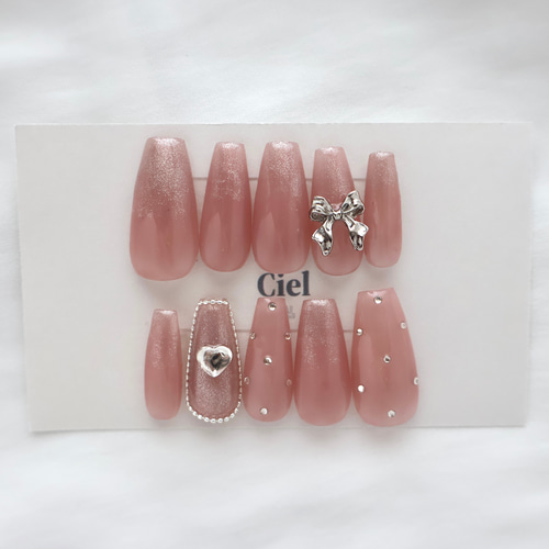 ネイルチップオーダーは @hern_nail_dm まで