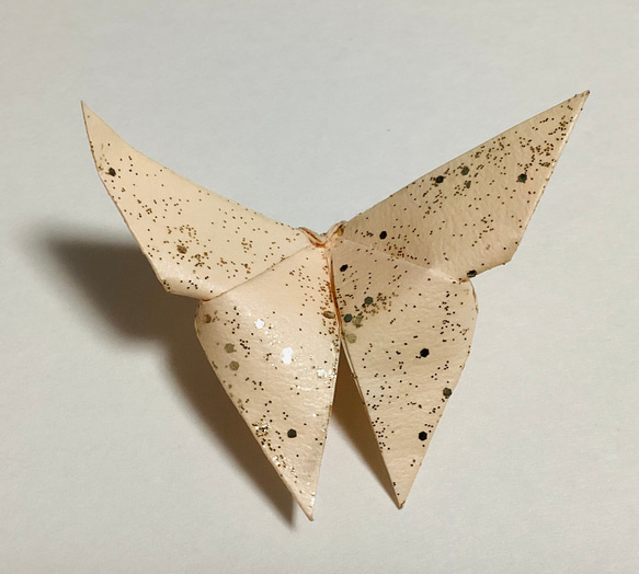 蝶のブローチ・薄ピンク 11枚目の画像
