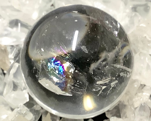 一点物☆虹入り！ ヒーリングストーン 天然石 虹入りヒマラヤ水晶 丸玉