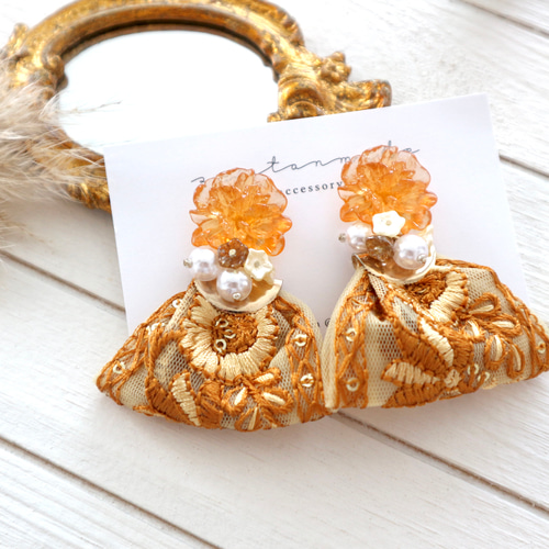 【7Nov.490】インド刺繍リボン ピアス／イヤリング 送料無料）インド刺繍リボンピアス インド刺繍リボンイヤリング 刺繍