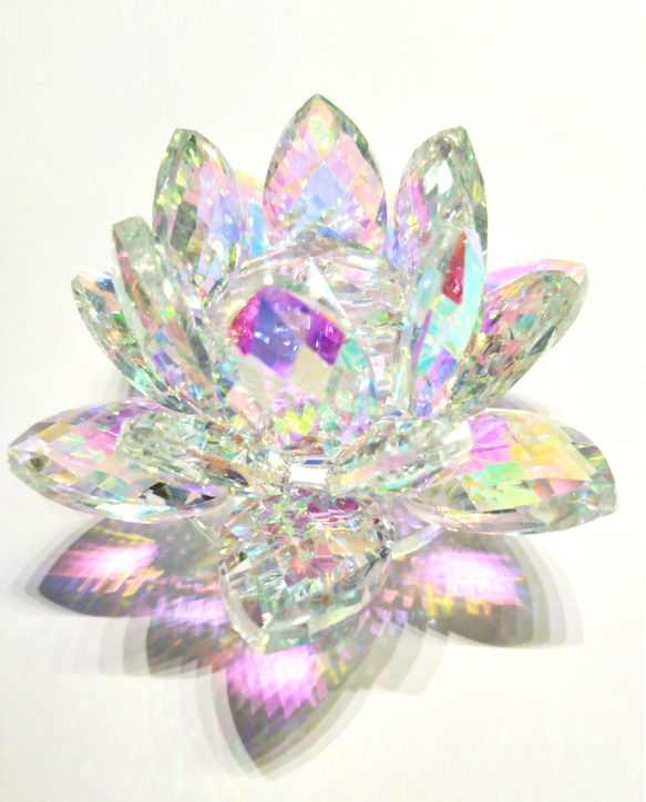 クリスタル サンキャッチャー 蓮の花 オーロラ レインボー オブジェ