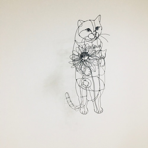 ワイヤーアート ワイヤークラフト 蓮の花を抱くねこ 立体