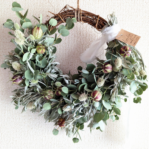 ユーカリグニーとニゲラ、エリンジューム、シルバーキングワームウッド