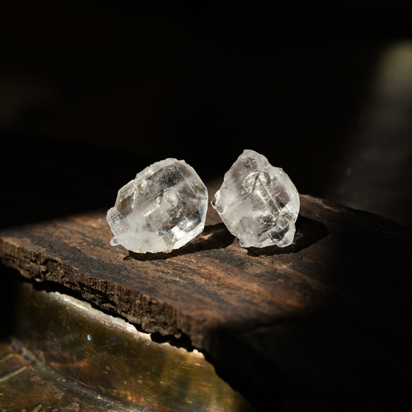 [011 雨滴系列] Farden 石英（水晶）礦物寶石 SV925 耳環 天然 第7張的照片