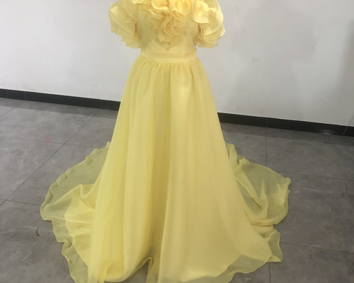 送料無料！美品！イエロー カラードレス ソフトチュール ベアトップ  