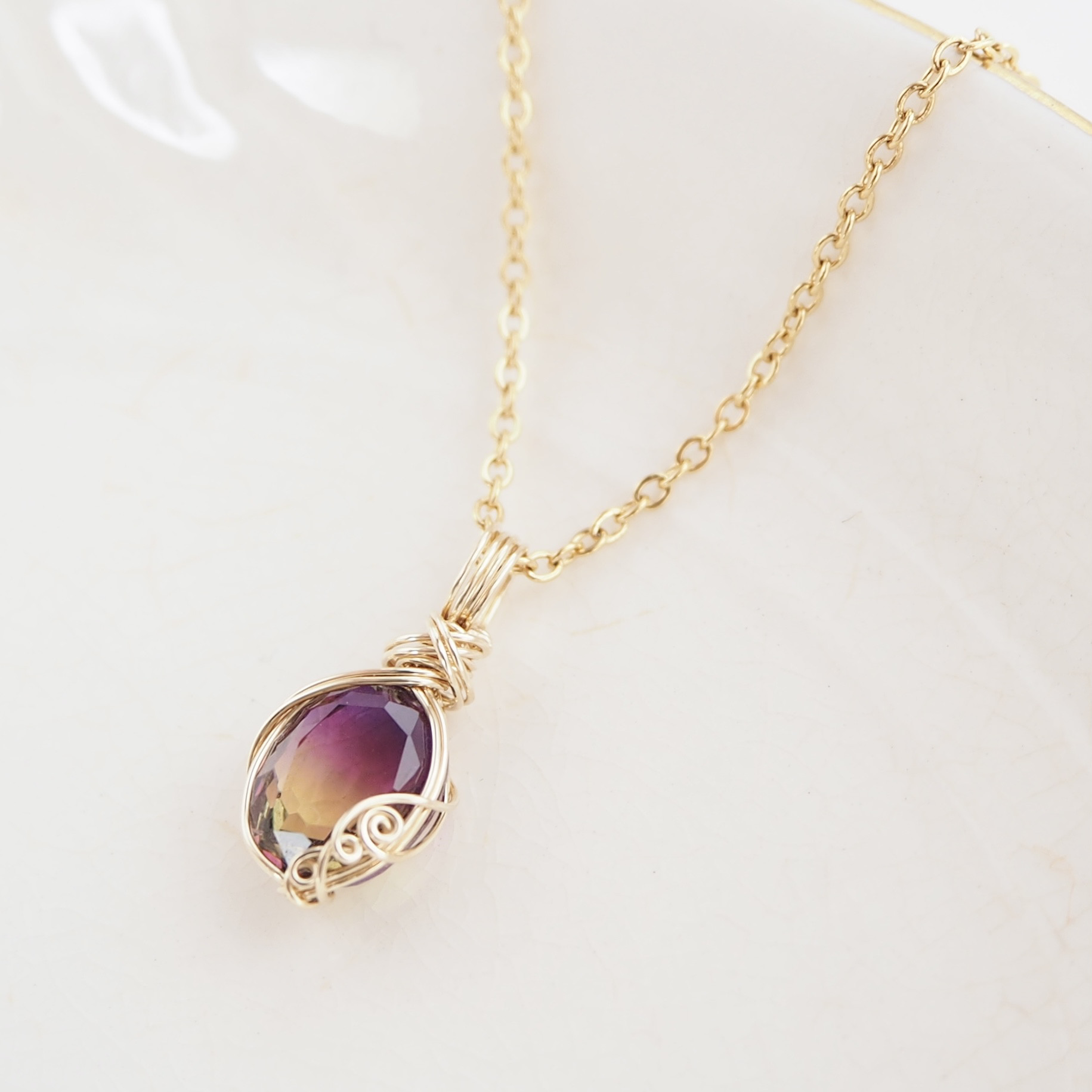 ヴィンテージ/グラスストーンのネックレス バイカラー フカネ巻き ワイヤーラッピング サージカルステンレス 45㎝