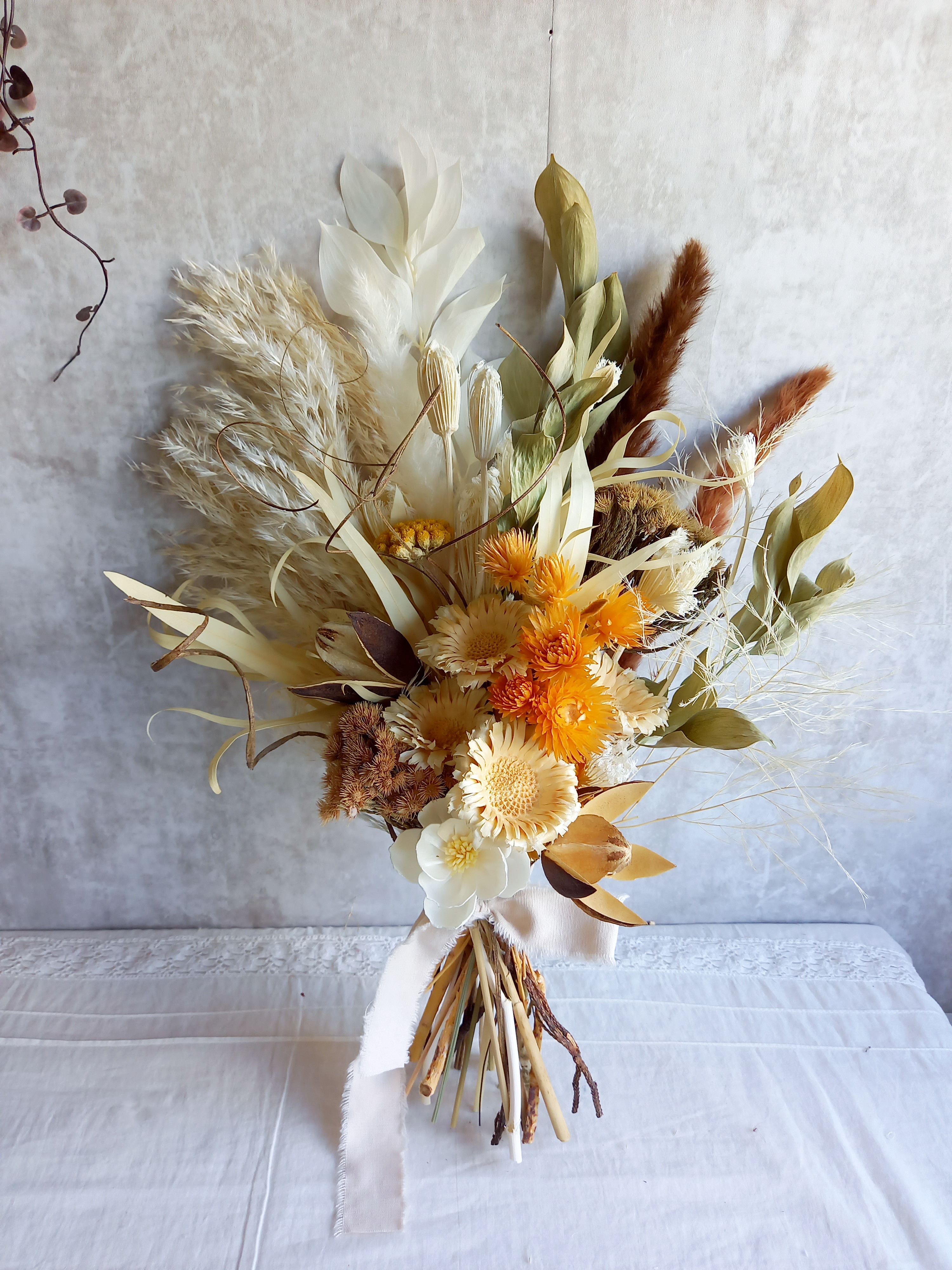 『再販3』リペンスロゼッタとコンパクターユーカリのオレンジ✿ボリュームスワッグ❀ブーケ     ドライフラワー