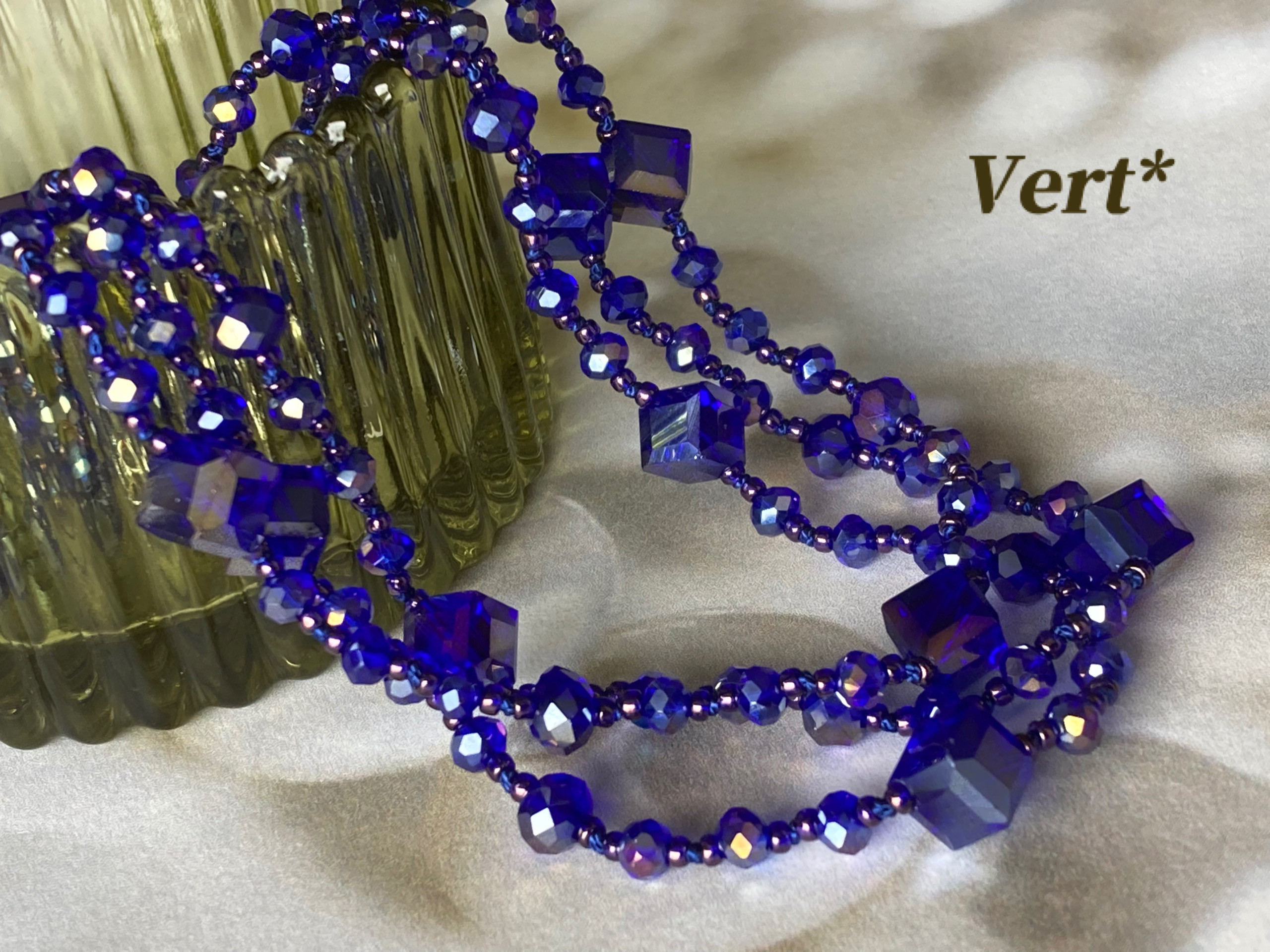 コバルトブルーAB斜めキューブカットグラスグリフィンロングネックレス【コバルトAB】S