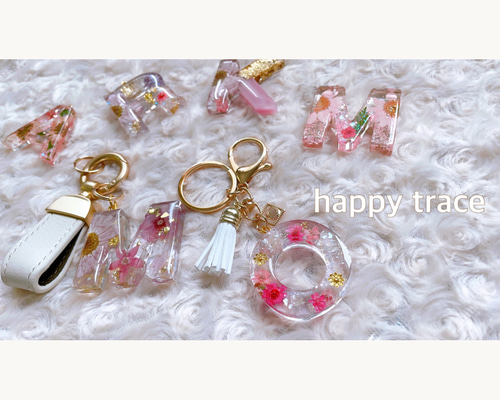 フラワー型チャーム付きキーホルダー imgrc0113686396.jpg
