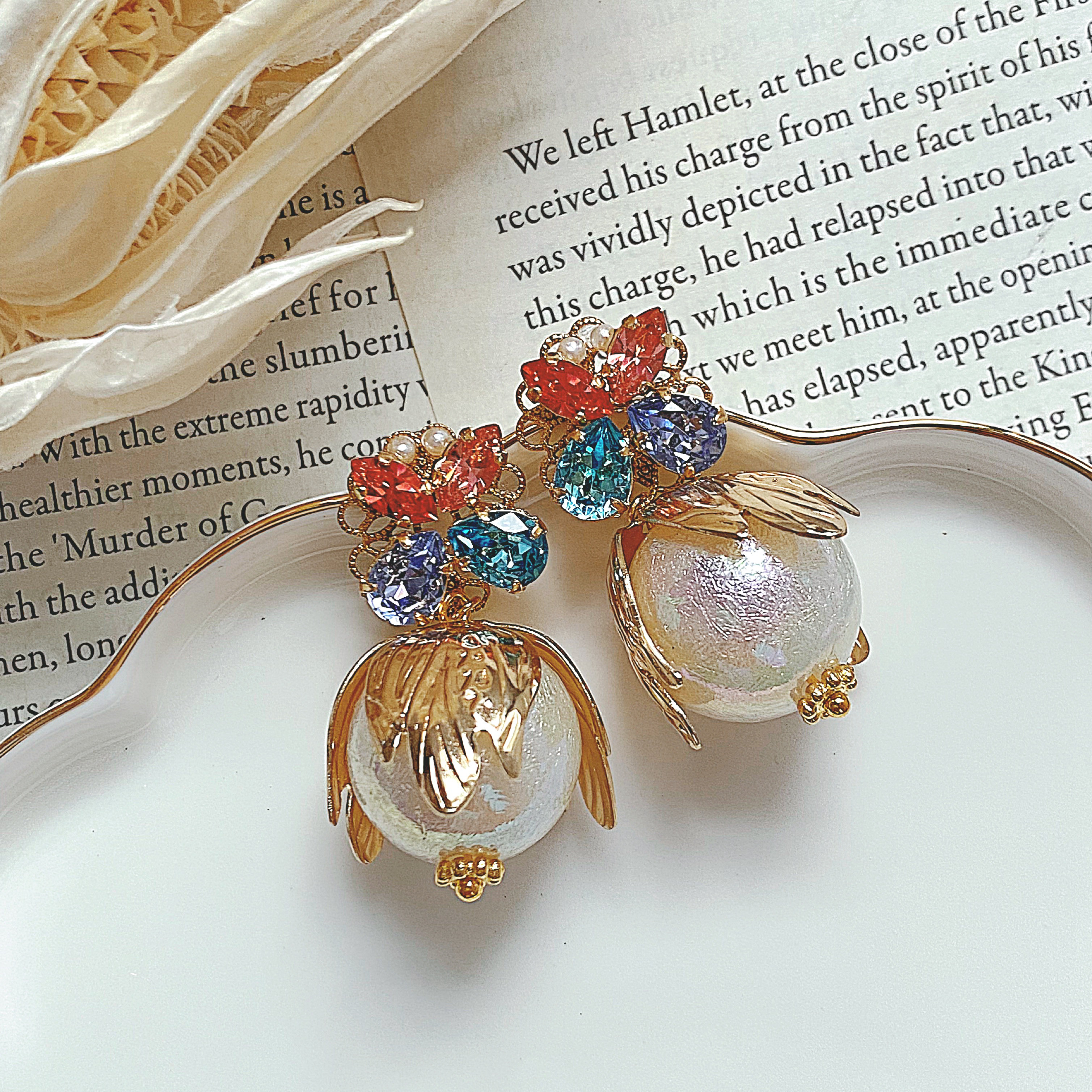 〈スカシシリーズ〉｜バタフライイヤリング