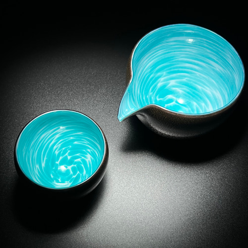 酒器 - Etsy 日本 黒い模様の青い内側の陶器酒器片口京都