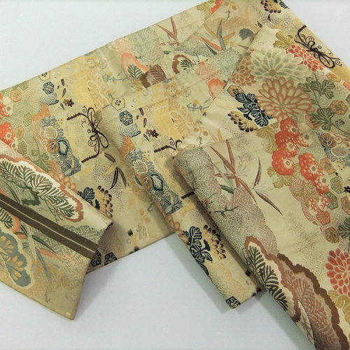 ✴️ 新品❣テーブルランナー　兼　タペストリー　正絹　丸帯生地使用　ハンドメイ テーブルランナー♦️タペストリー(高級正絹丸帯リメイク)オーダー