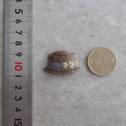 【数量限定カラー】マトリカリアのカンカン帽のブローチ(アンティークラベンダー) 4枚目の画像