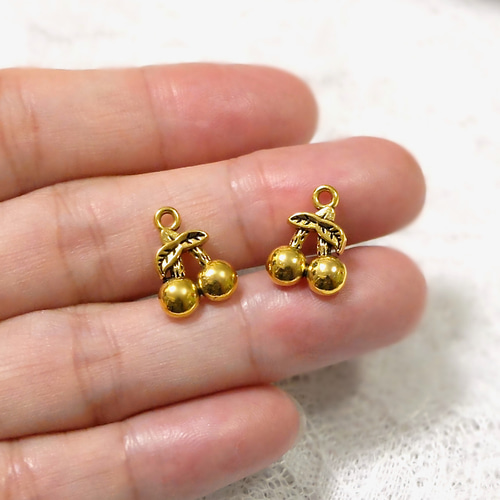 チェリー チャーム さくらんぼ 20個セット アンティークゴールド B-13  