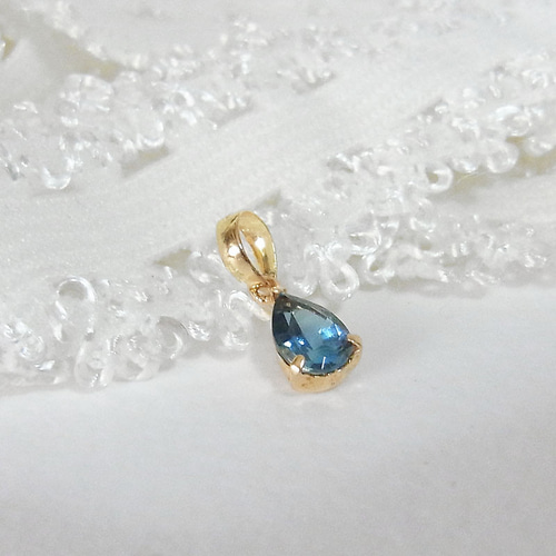 k10 ロンドンブルートパーズ ペンダントトップ　ペントプ　ペアシェイプ NOIR DE POUPEE（ノワールドプーペ）の「K10 ロンドンブルートパーズ