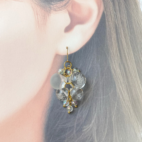 ☆【ピアス】シェル×鈴丸ビーズ オーロラ ブルー 夏 マリン 8個