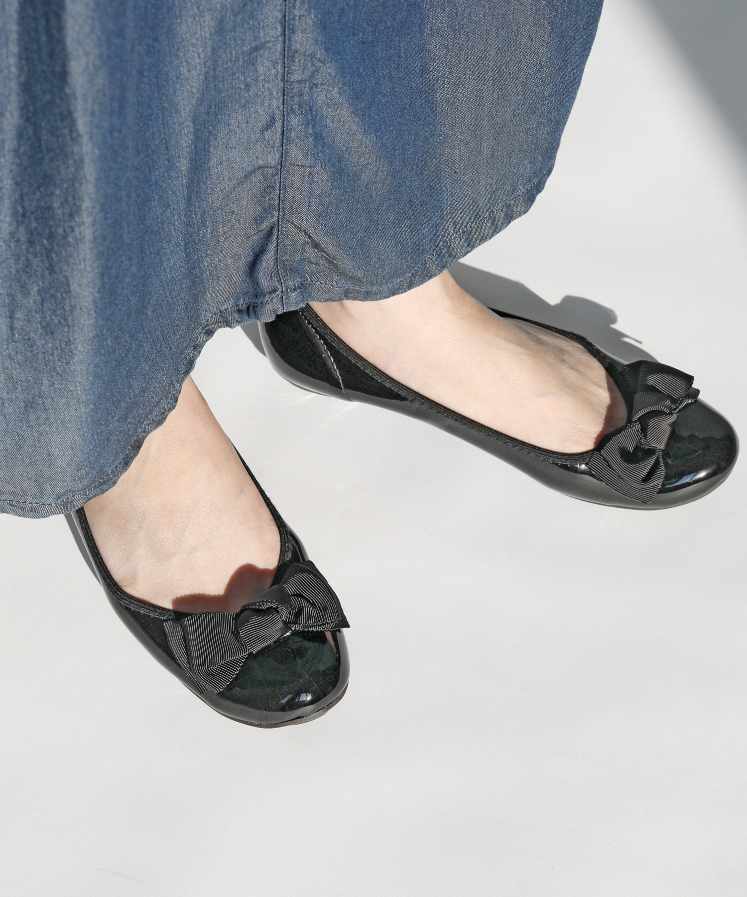 【日本製・軽量110g】大人可愛いリボンフラットパンプス｜歩きやすいぺたんこ靴・持ち歩き用にも【21.5～25.0cm】