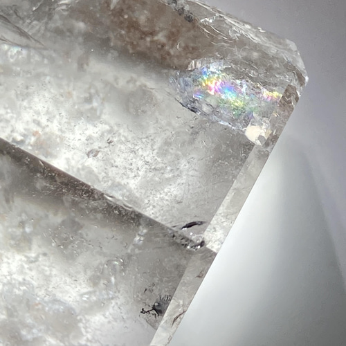 ホワイトファントム✨ キャルコパライト（黄銅鉱）入り クリスタル