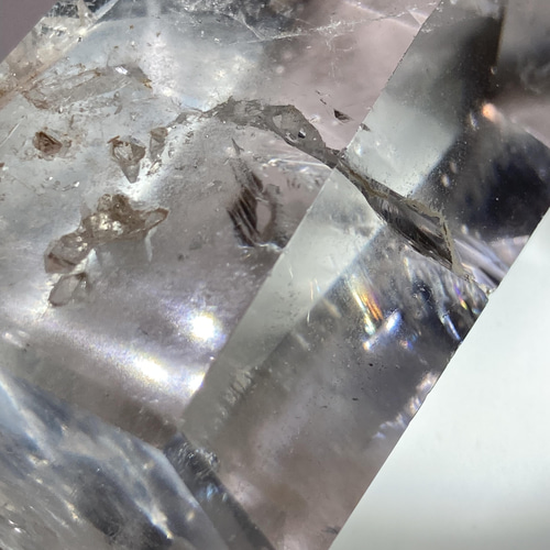 ホワイトファントム✨ キャルコパライト（黄銅鉱）入り クリスタル