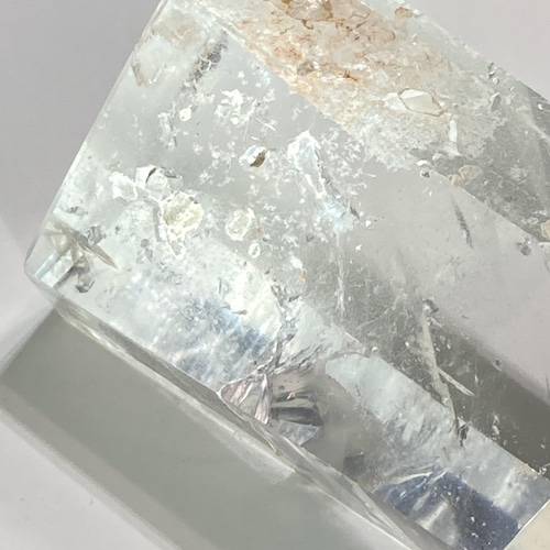 ホワイトファントム✨ キャルコパライト（黄銅鉱）入り クリスタル