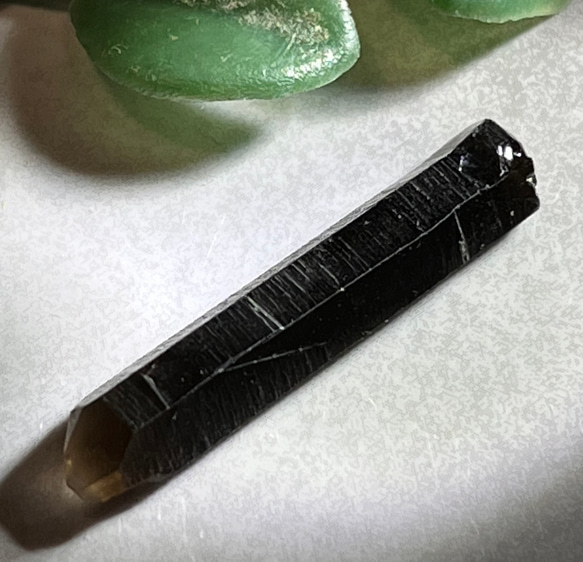 カンゴーム✨黒水晶　ケアンゴーム　原石　ポイント　ラフストーン 1枚目の画像
