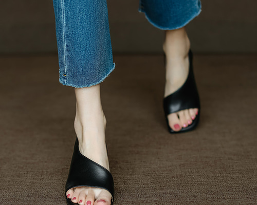 【カジュアルコーデに最適】ALDO サンダル 軽やかな履き心地 IMG_8005-644x858.jpg