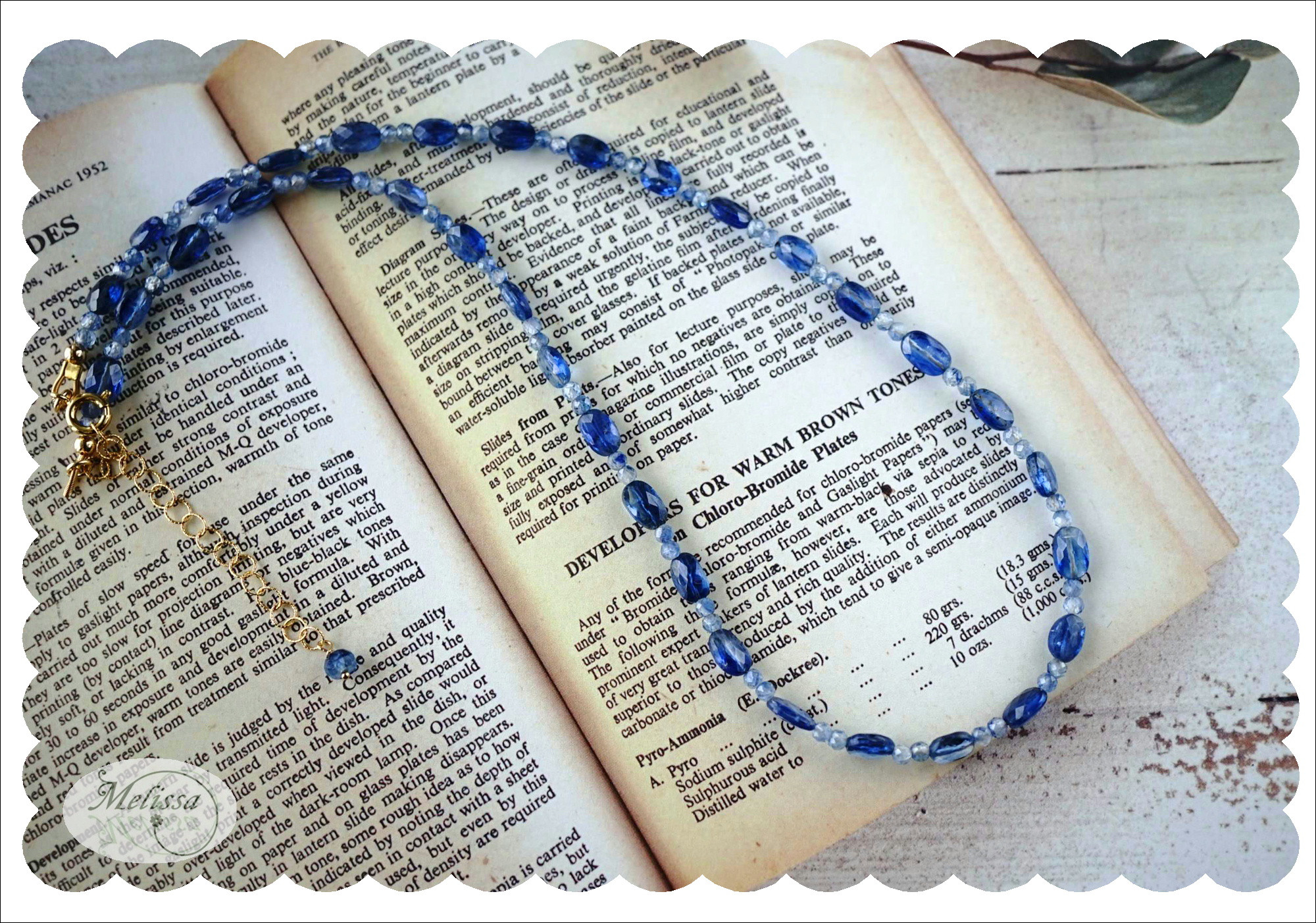 宝石質カイヤナイトのネックレス