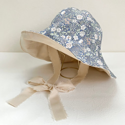 ベビーキッズの帽子　ボンネット風花柄チューリップハット（おしゃれなフレッジリボン）夏の紫外線や熱中症対策にも 1枚目の画像