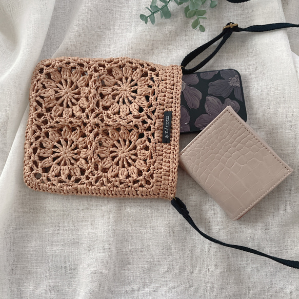 軽くてかわいい！お花モチーフのポシェット　マニラヘンプヤーン 人気・おすすめ｜使いやすい・旅行におすすめ 品質保証 全国発送 日本国内発送・最短翌日お届け