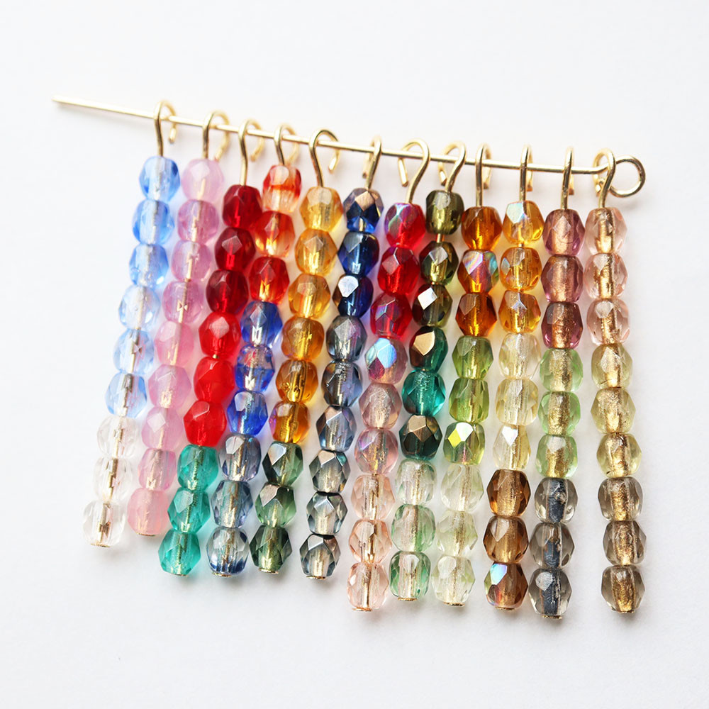 お買得品　1.3k チェコビーズ パーツ　素材　金具　真鍮　日本製　1965年頃 お買得品 1.3k チェコビーズ パーツ 素材 金具 真鍮 日本製 1965年頃