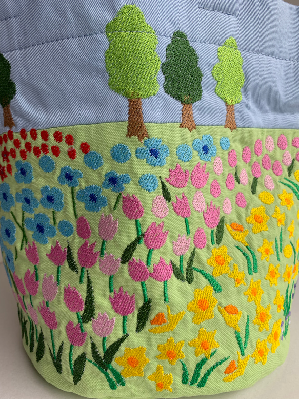 夏の刺繍巾着トートバッグ　お花畑 5枚目の画像