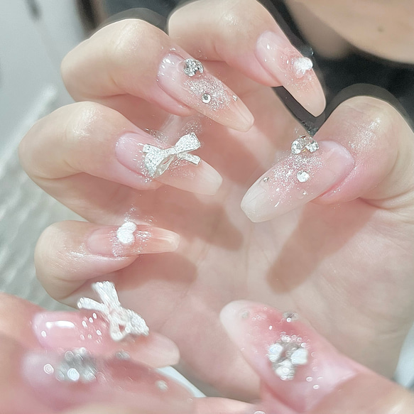 No.40】ホワイトピンク×チーク♡ワンホンネイル ぷっくりハート No.40】ホワイトピンク×チーク♡ワンホンネイル ぷっくりハート