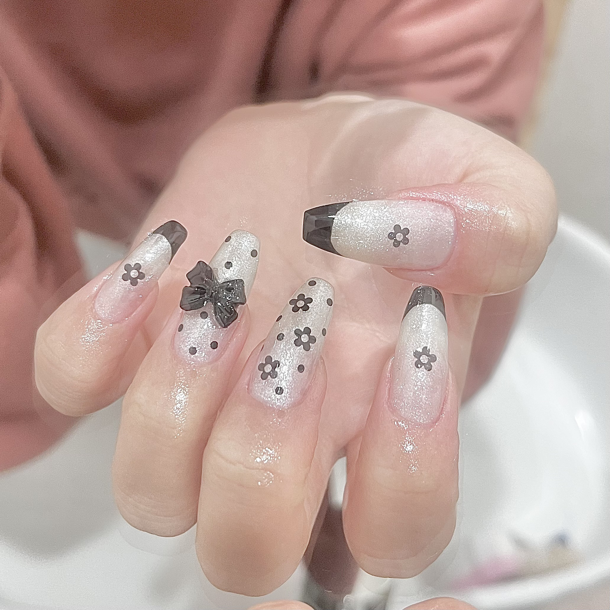 No.41】キラキラホワイト♡お花 リボン ドット 水玉 ネイル