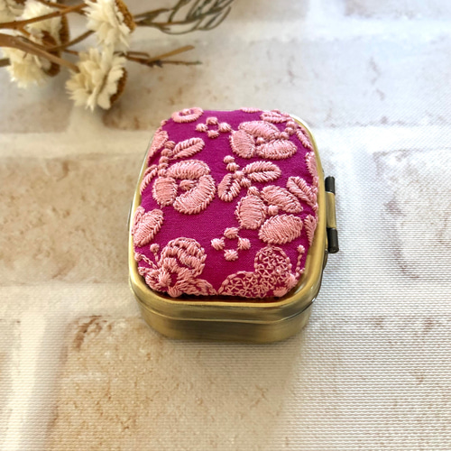 ピルケース 〜ミナペルホネン 〜アクセサリーや薬などのまとめに