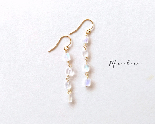 14Kgf} レインボームーンストーン ドロップピアス**Blue Drops